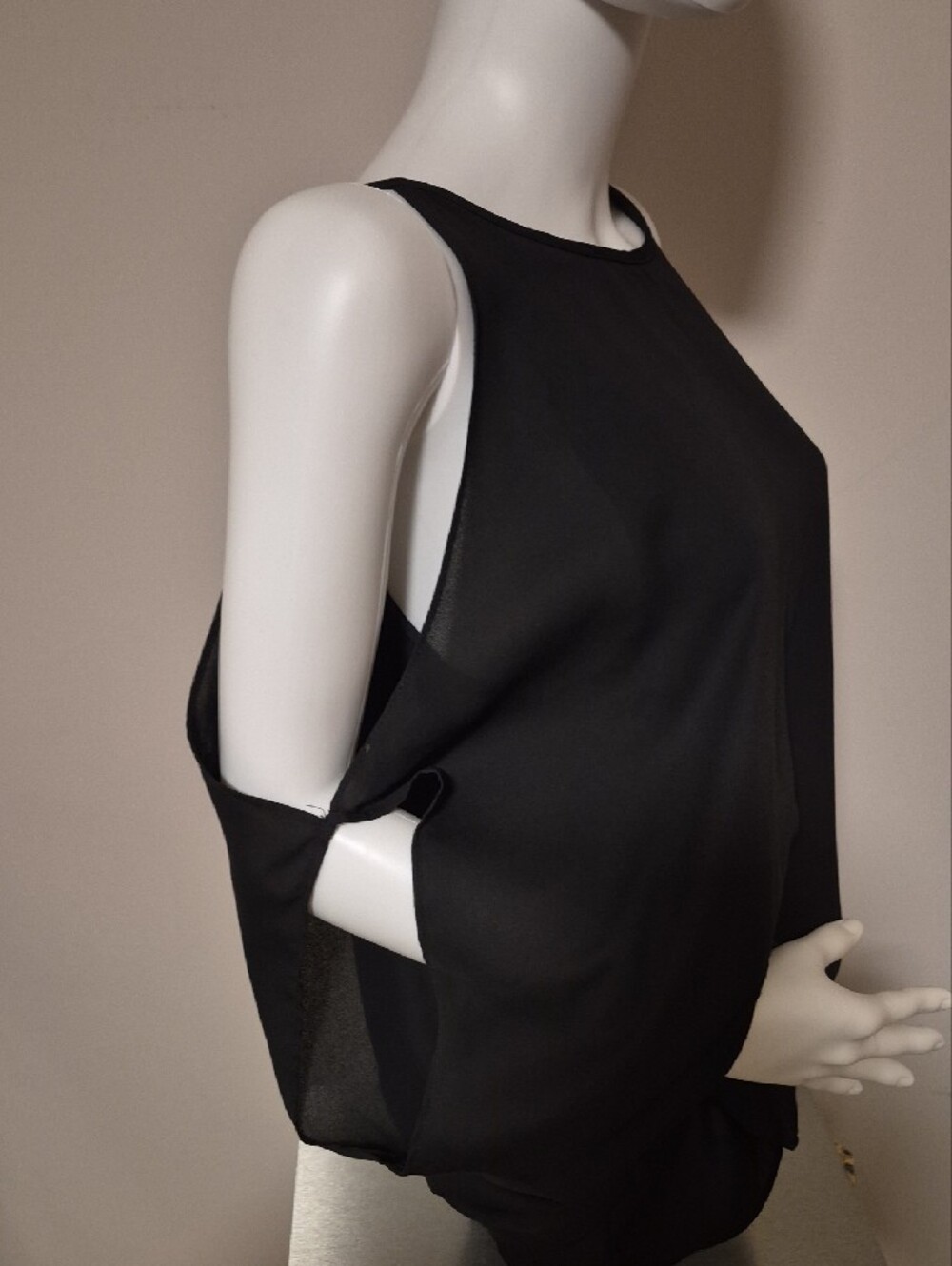 Adrienne Vittadini Black Sleeveless Draped Blouse - Picture 4 of 5